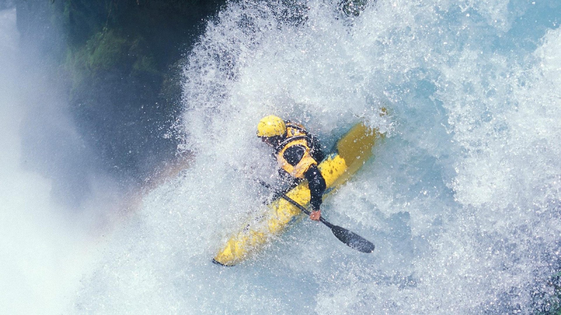 卡塞米罗个人能力完全展现,波兰绝杀秘鲁—绿茵场上的唯一性瞬间