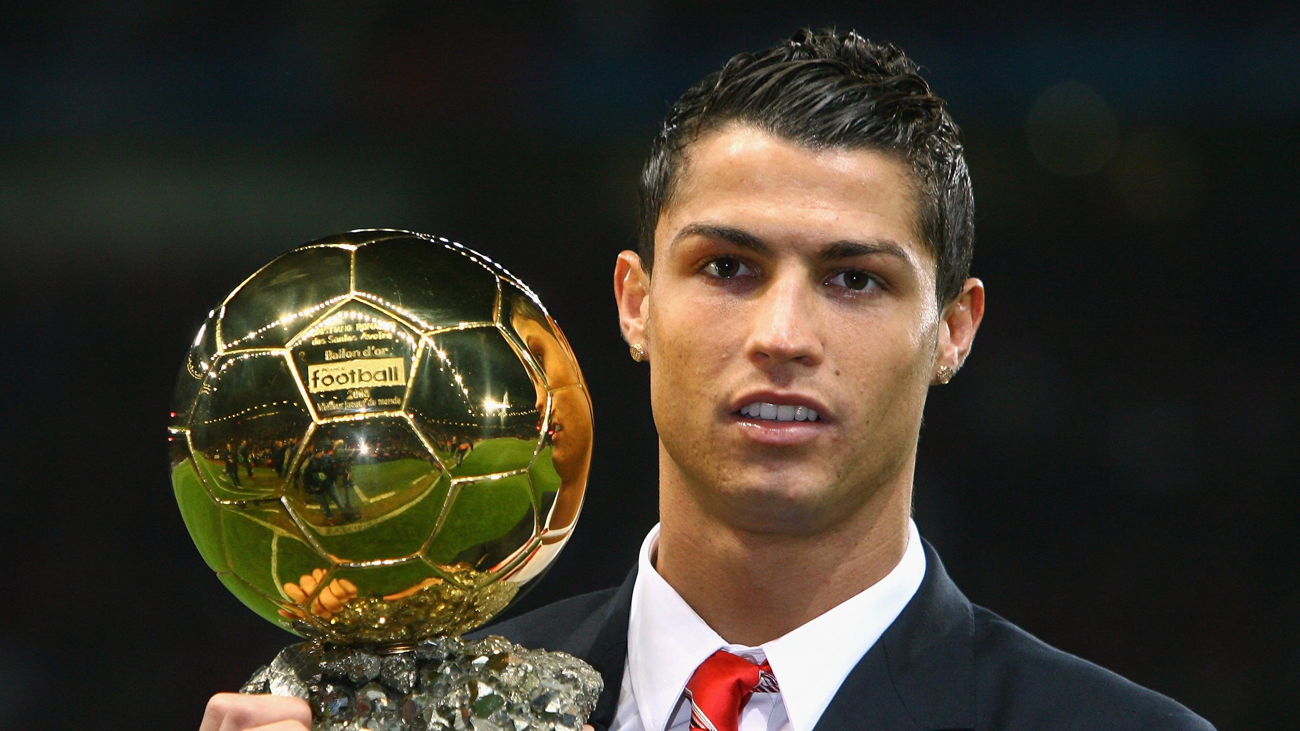 舞台的魔法，阿尔瓦雷斯遇强则强，阿尔及利亚式压迫如何让马竞失色