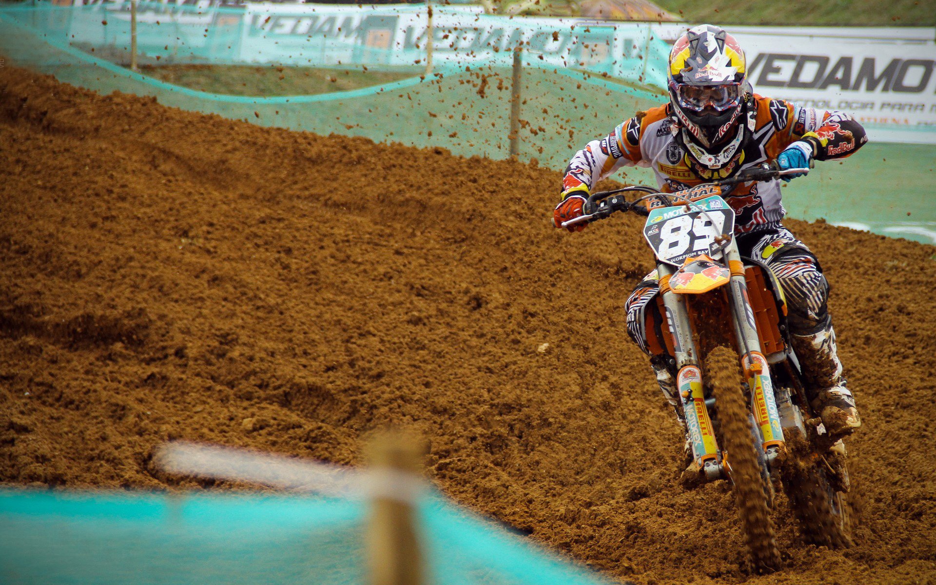 当文班亚马无解遇上凯尔特人踏平新疆，篮球世界的平行叙事